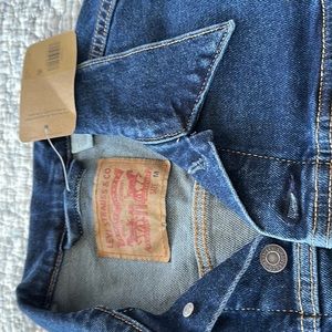 Levi’s Men's Regular Fit Non-Stretch Denim Trucker Jacket